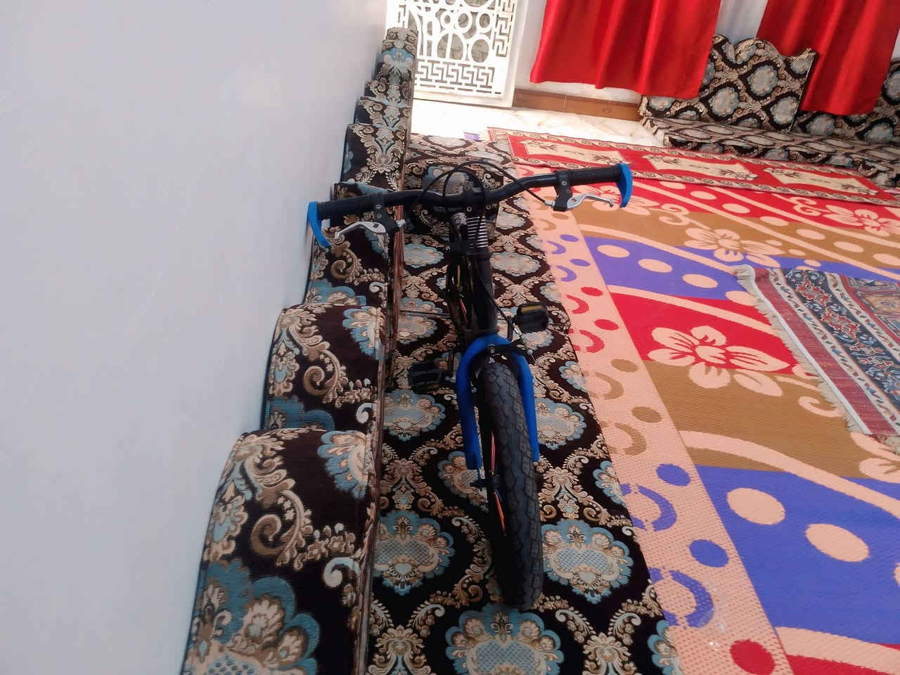 بايسكل حجم 16 لون اسود اريده يراسلني خاص


**إذا كنت صاحب هذا الإعلان وتريد حذفه لأي سبب، رجاءا أرسل رسالة إلى الدعم الفني**