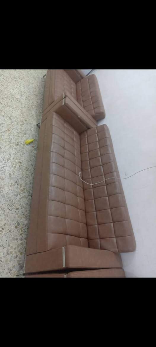 عندي هذ التخم كلش  نضيف  ٧مقاعد ب١٦٠ مكاني زعفرانيه


**إذا كنت صاحب هذا الإعلان وتريد حذفه لأي سبب، رجاءا أرسل رسالة إلى الدعم الفني**