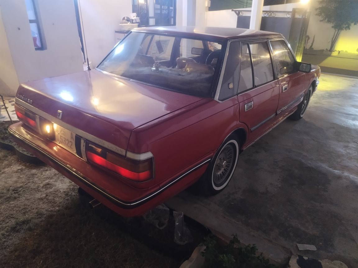 للبيع سوبر موديل 85 رقم كركوك مميز مشروع وطني سنوي جديد لحد 2030بسمي دفتر بانزين صبخ حزام جماليه بدون ضرب بدون معجون بدون خياس سيارا طخم تيرات جديد سيارا كير عادي محرك كير صدر امامي خلفي جديد تبريد كلها شرط مال جناي مكن كركوك سعر 44وبي مجال قليل *********** كركوك, العراق
