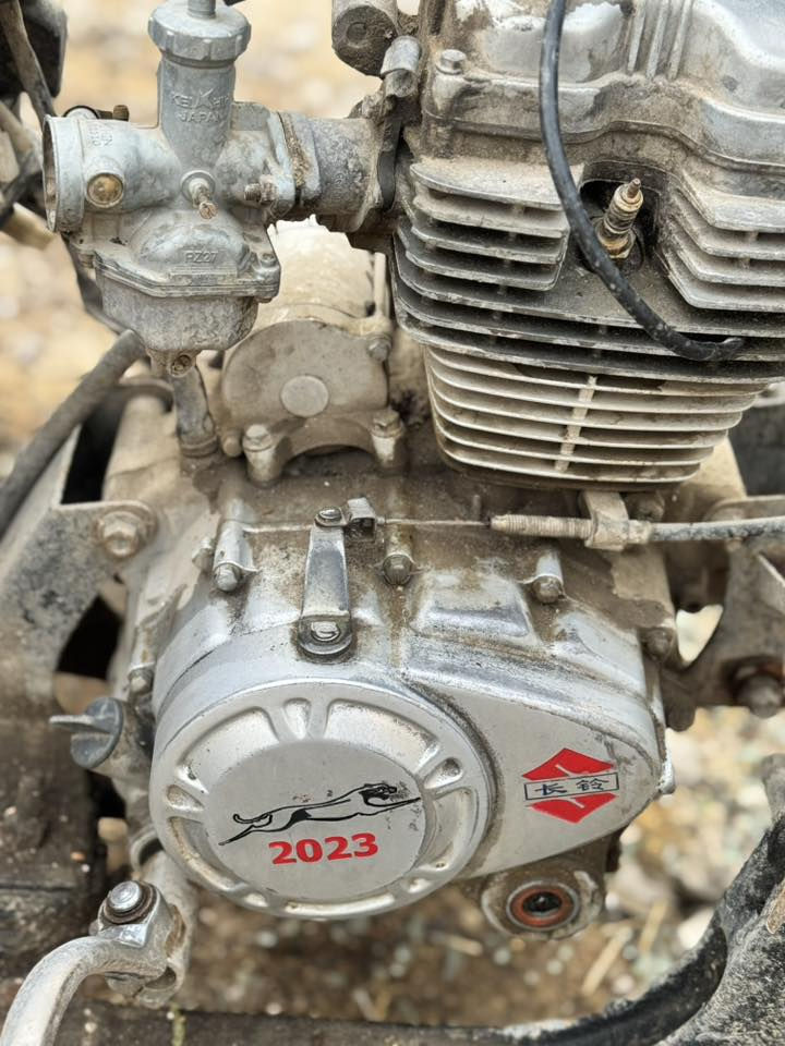 ستوته دايوان كوم حديد بدون اوراق 
مكينه صقر ٢٠٢٣ مال بلال الاصليه
سعره ٢٥٠ الف 
***********
