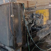 للبيع مولد بومة 94قبق حديد 250kv بيهة بخار سعر مناسب 40ورقة قفل مولد ش...