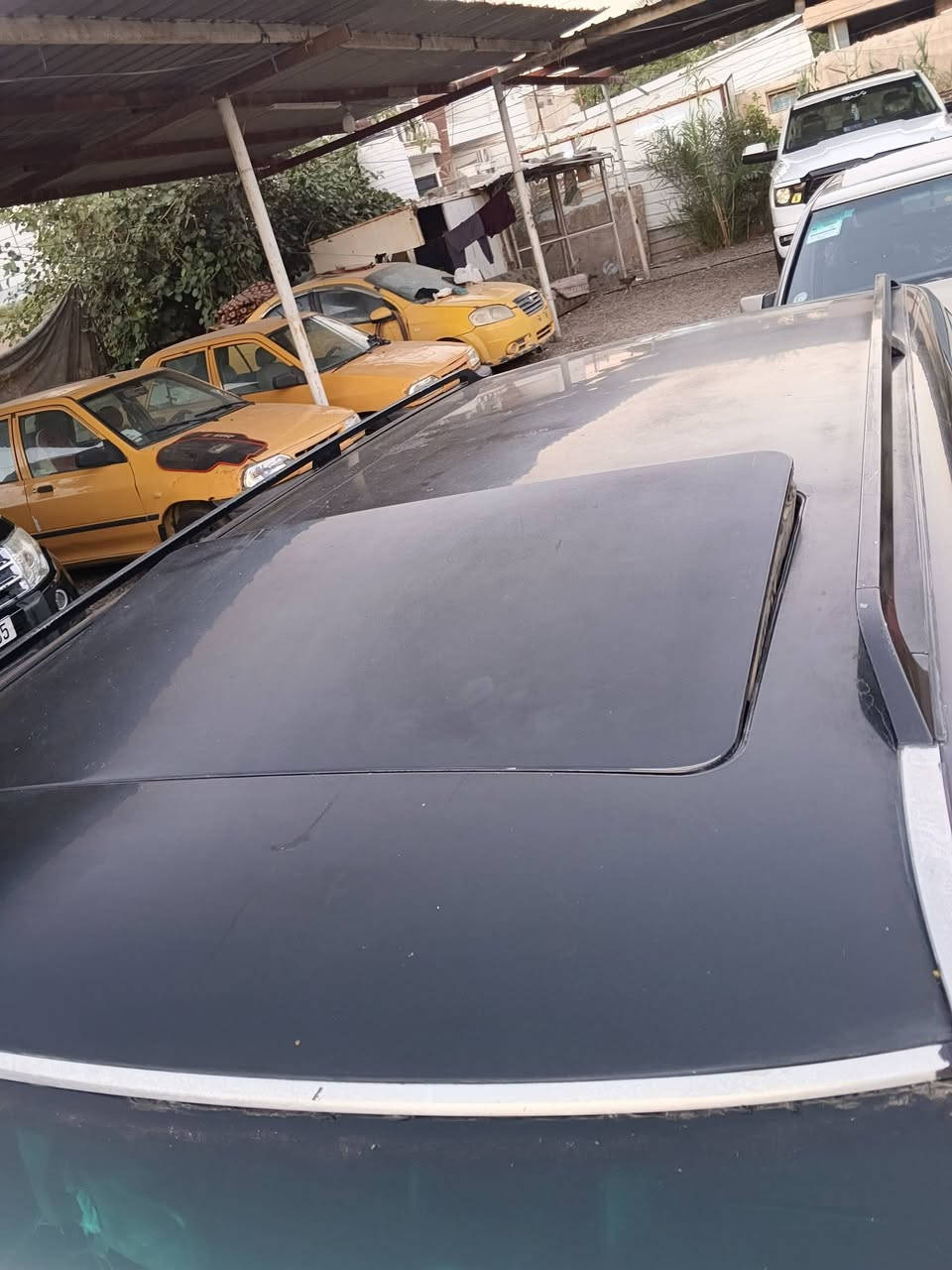 مارسدس E300
مكينة 6 بلادي
صبغ عام جماليه
رقم بغداد انكليزي 
مكينه كير كفاله
تخم تاير
صدرهة خير من اللة 
كهربائيات كله شغاله

مكانه ديالى جديدة الشط

سعر 45 

***********
