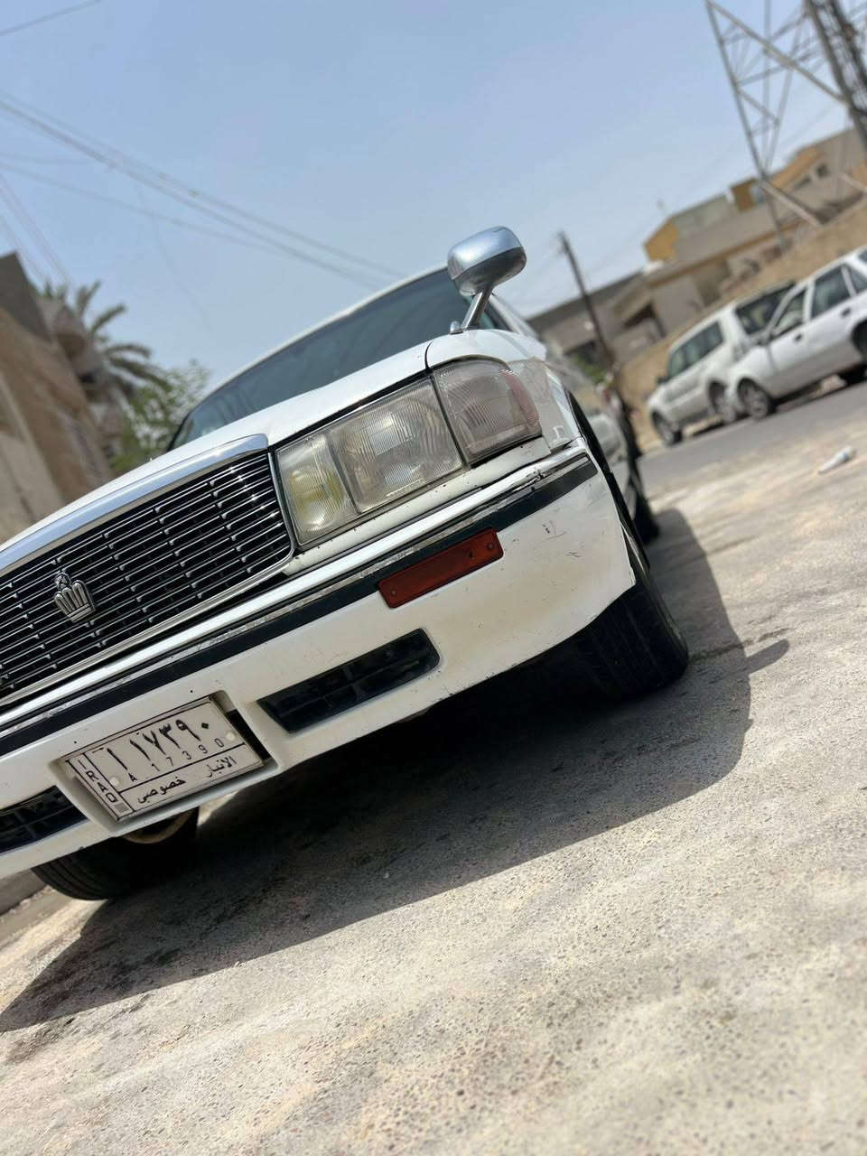 السلام عليكم سياره اكراون فنصه موديل 1994كير ومحرك بشرط
ملاحضه نص باب وجاملق خلفي صبغ 
تيريد شغال 
الرقم الهاتف ***********

السعر 70مكان بغداد ابي اغريب
