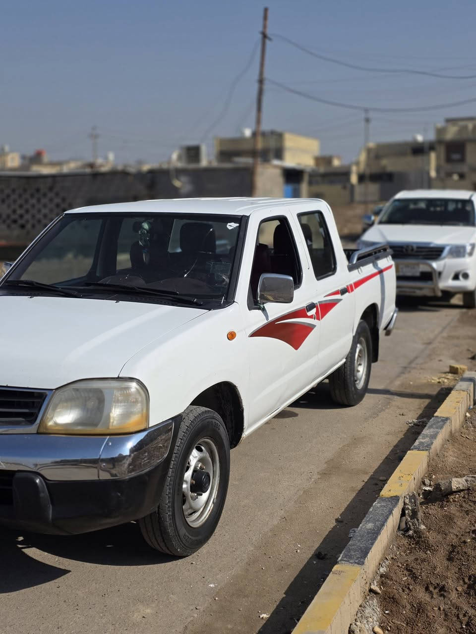 سلام عليكم نيسان شبوط موديل 2013  رقم ميسان سنويه جديده تحويل مباشر
كفاله عامه تخم تاير حداده جديده 
السياره ع وضع الشركه خطه الشركه 
العنوان ميسان حي الجامعه
السعر 124 وببها مجال 
***********
