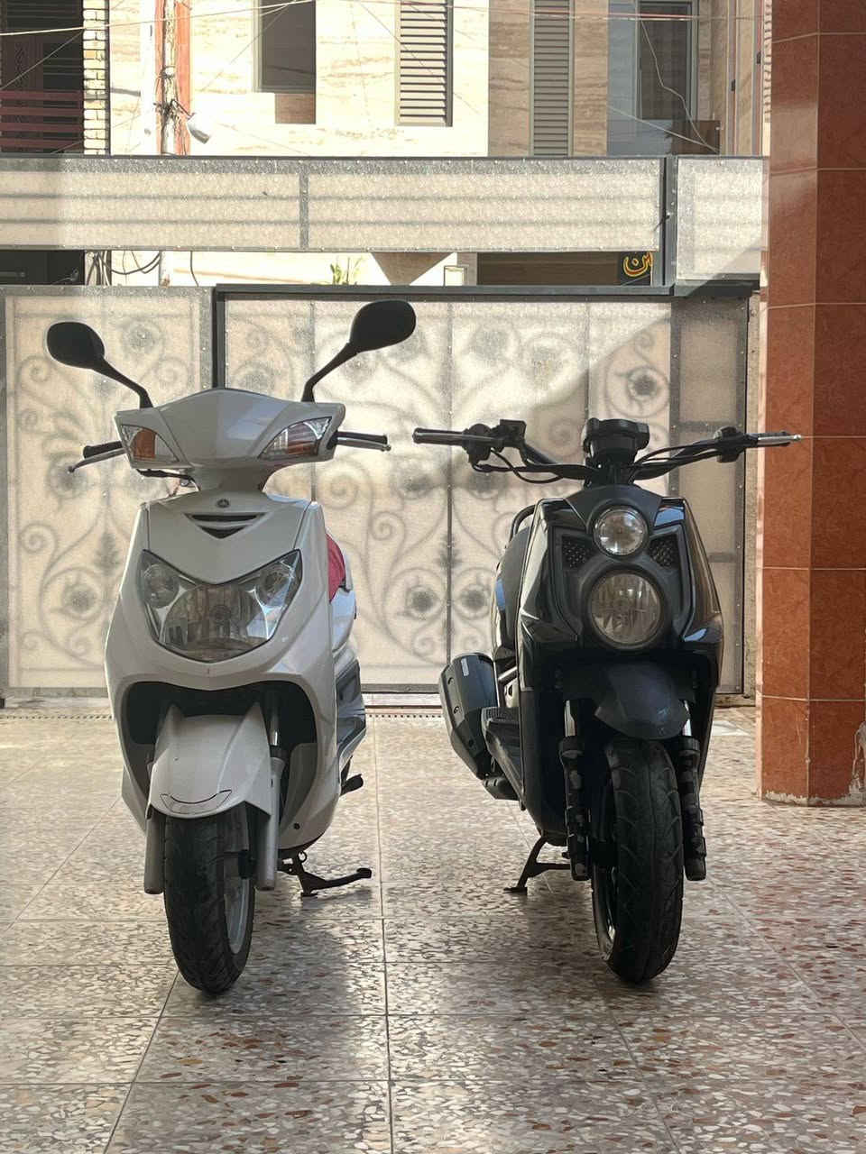 السلام عليكم 
سكنز جبلي للبيع 
الدراجه ممتعوبه و نظيفة بمعنى الكلمه ماشيه 27 الف حقيقي حقيقي بيها طلاعات و واقعية طين كاربون و بيها كلج امامي و ستيرن رياضي من برا العنوان بغداد الامين الثانيه السعر 1400 ( الدراجه متذب عليها دينار )
للاستفسار ***********
