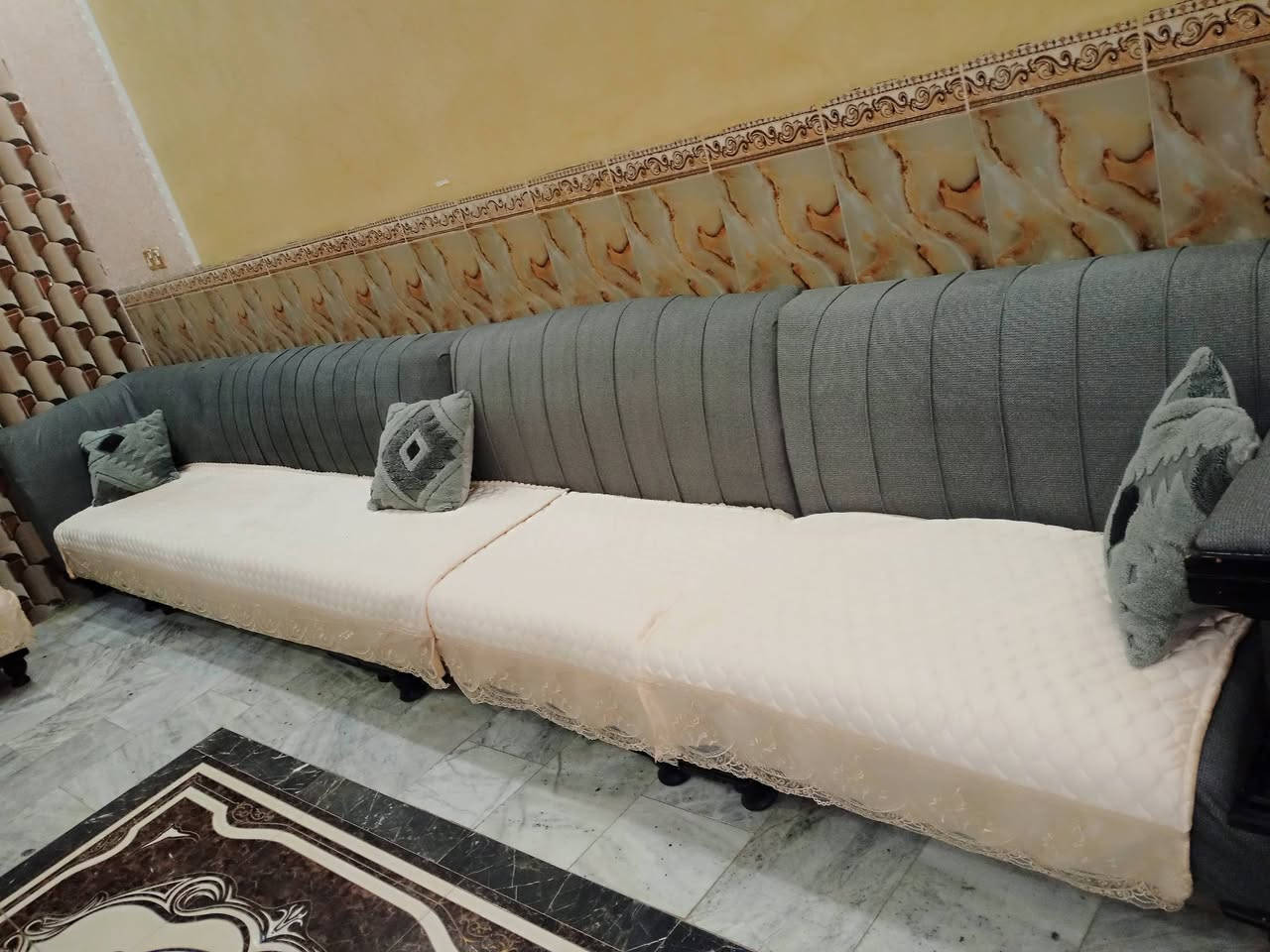 ديوان جديد لبيع السعر خاص


**إذا كنت صاحب هذا الإعلان وتريد حذفه لأي سبب، رجاءا أرسل رسالة إلى الدعم الفني**