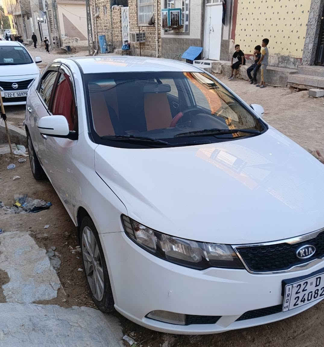 سيراتو 12
بيها بارد ورصعات فقط نجف 

حداديه 60٪ رقم انگليزي سنويه لل30

مكان نجف تعال شوف وگلب واقنع اله تشتري 
سعر 82$
***********
