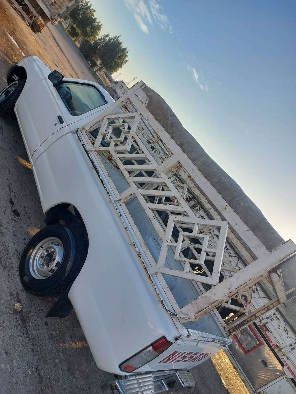 مديل ٢٠٠٢ صبغ حزام مكفوله من ظربه ومعجون سعر ٧٠ بيها مجال
***********
***********
