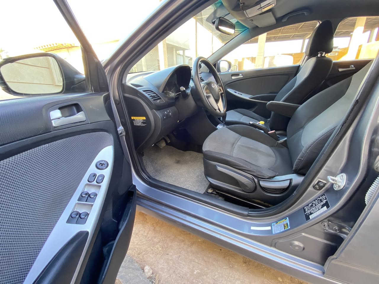 من رخصت الادمن
اكسنت ١٣ امريكي هذا حادث وبيها صبغ رش باب ساىق ووراكب فقط رش جاهزه من كلشي محرك وكير بدون فتح سنويه غير نافذه مكانها كربلاء سعرها ٧٨ ورقه 
***********
