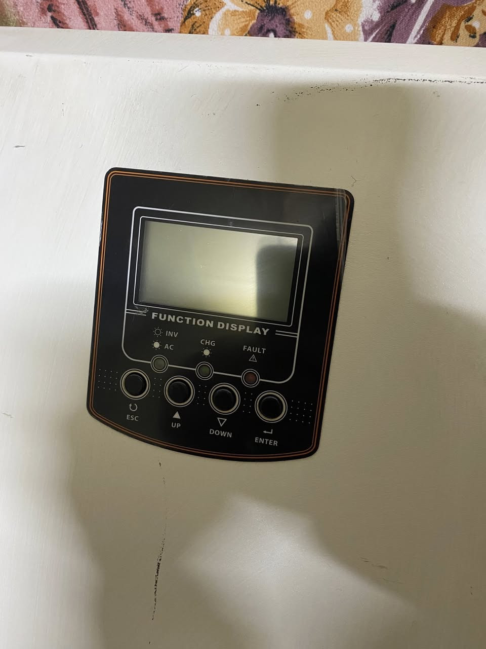 قطعتين انفيرتر
واحد 6كيلو
والثاني 5 كيلو
اشتريت غراض وطلعن وياهن ابيعهن على وضعهن 
فحم ثنينهن ب 300 الف
اضمنلك مامفتوحات
***********
