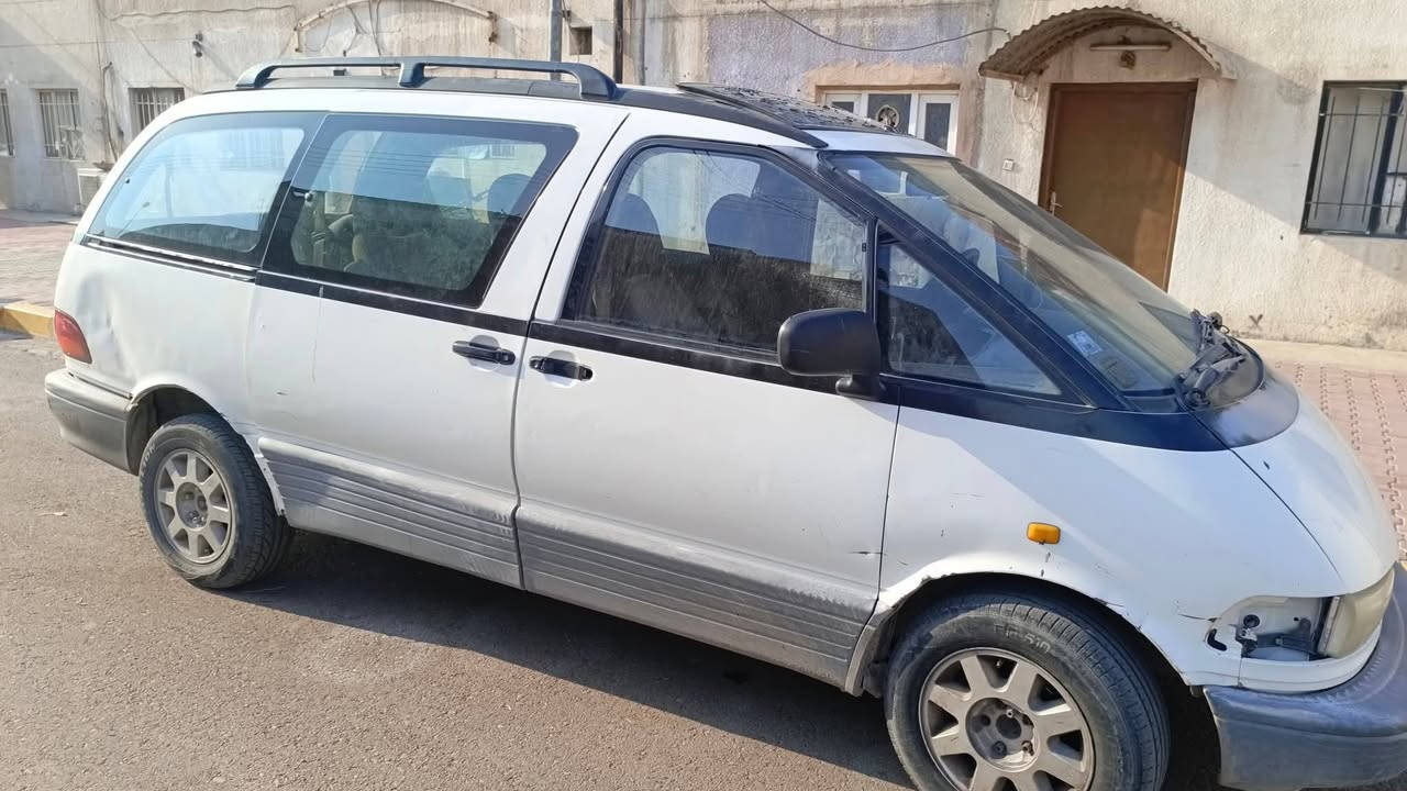 سلام عليكم سيارة بريفيا موديل ١٩٩٢
كير أوتو  ومحرك نضيف تبريد واكف  كشرهة نضيف بس تحتاج صدر امامي خلفي وسنوية ساقطة ٢٠١٩  سعر ٢٥ ورقه 
مكاني بغداد الدورة رقم الموبايل واتساب ***********
