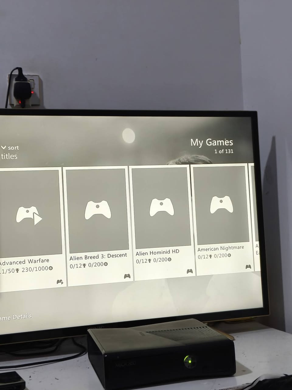 إكس بوكس 360 للبيع 🎮
نضيف كلش – استعمال بيت فقط (مو مال محلات)
🔹 الجهاز نضيف ويشتغل 100%
🔹 ويا يدتين أصليات
🔹 ويا هاردين مال ألعاب
🔹 السعة: 250GB
🔹 متروس ألعاب جاهزة
💰 السعر: 150 ألف بي مجال 
📍 المكان: كركوك
📞 للتواصل: خاص أو واتساب
***********
