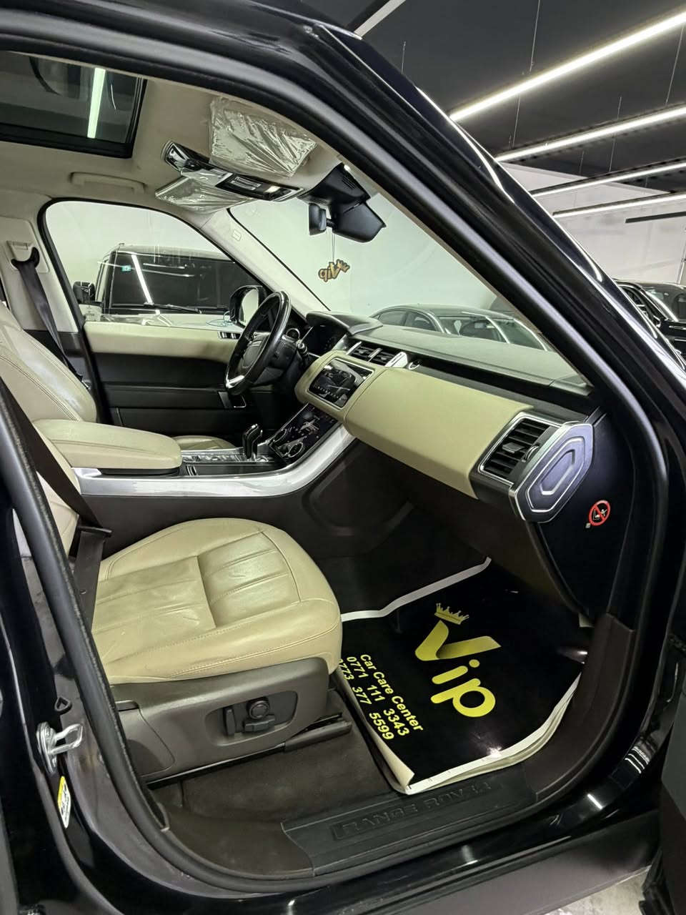 للبيع l 💯
رانج سبورت Hseخليجي وكاله سردار   
موديل 2019 . 
ماشية 49 الف . 
محرك 6 سلندر 
فول مواصفات 
داخل بيجي .  . دوس . 
سقف بانوراما .بوب شفط 
 . اي نقص مبيها جاهزه سيارة . 

مكفوله سياره  . 

رقم بغداد . تحويل مباشر . 
 السعر 415 بيها مجال . 
رقم صاحب السيارة 
***********
