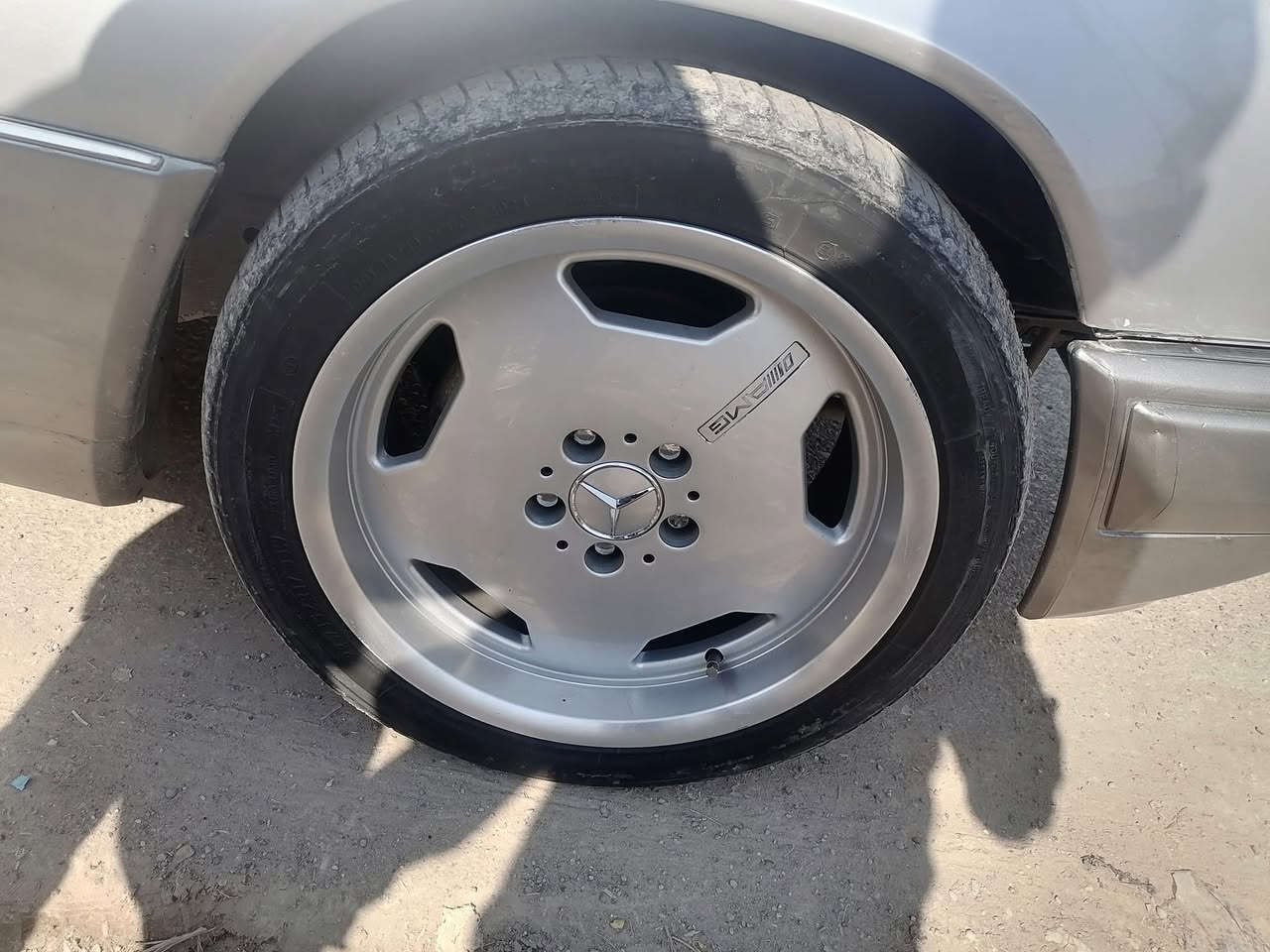 السلام عليكم ويلكب مرسدس للبيع او معارض التصال عل ***********
