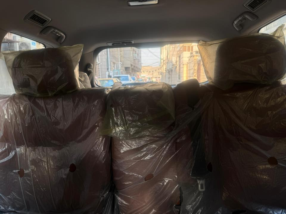 لكزز موديل (2011) 5700 Lexus برايم  
مكفولة   رقم أربيل الدولي 
المواصفات فول 1/1  جكااااات 
*بصمة + بصمة ابواب 
*سلايد روف 
*جكااااات
*صندوق كهرباء 
*كامرات عدد 5 
*كشنات امامية كهرباء 
*داخل قرميدي 
*كشنات الخلفية كهرباء 
*كراسي خزن ميموري 
*شاشات عدد 3 
*استيرن كهرباء  + تحكات جهتين
*فور يل  4*4
*كشنات تدفئة تبريد
*رادارات امامية وخلفية وجوانب
*حساسات امامية وخلفية 
*ثلاجة + ثلاث انظمة القيادة
*نقطه عمياء +مري شفط
*تشغيل عن بعد +طفاية
*زينون +تدفئة استيرن 

السعر   350  وبيها مجال 
الاتصال على رقم  *********** 
مكان السيارة بغداد
