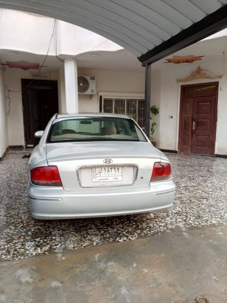 سلام عليكم سيارة سوناتة وفود كير عادي كامله من كلشي مصبوغه جماليه فقط بدون حادث تحويل مباشر غير متواجدة عل فيس رقم صاحب السيارة *********** السعر 43 بيها مجال
