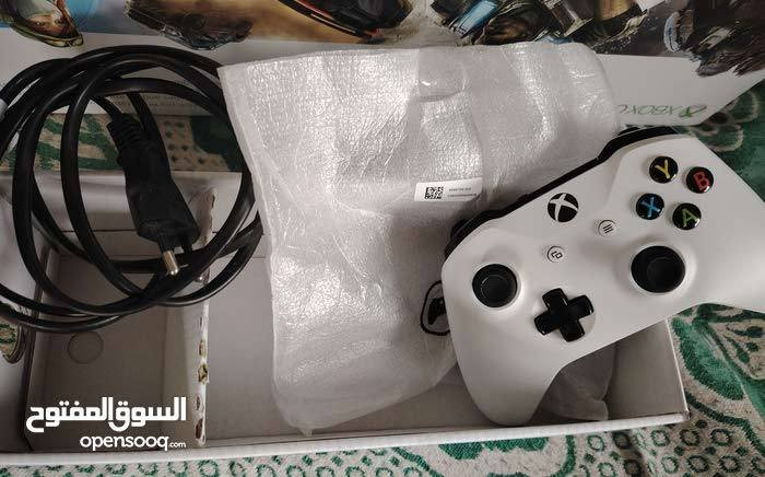 اكس بوكس 1 اس 1 تيرا مع اليد الاصليه وصلاته السعر 100 دينار


**إذا كنت صاحب هذا الإعلان وتريد حذفه لأي سبب، رجاءا أرسل رسالة إلى الدعم الفني**