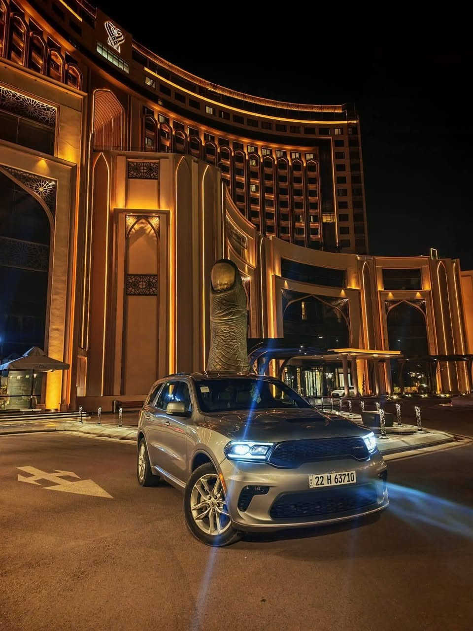 دوج دورنكو Gt plus موديل 2021 خليجي شركة هارلم مكفولة كفالة عامة من الصبغ والشخط عدا رصعة صغيرة بالجامرلغ الأمامي واضحة بالصور من ضمن المنشور معدلها بطريقة pdr اي نقص ما بيها 
ماشية 71 الف ميل
رقم اربيل بأسمي 

🟥 السعر ٢٩٥ ورقة بيها مجال بسيط حق العملة 

مواصفات Gt plus 
3 شاشات 
رادار خلفي وجانبي 
دخول ذكي 
كشنات جلد تدفئة مع المقود 
فتحة سقف 
ويل حجم 20 
شاشة كبيره 
كاميرا دوارة 
السيارة جدا جديدة 
ماخذيها زيروا على ادينا 
صيانة وتبديل دهن كله بشركة هارلم  
سلايت ( فتحة سقف )
رادار جانبي ( نقطة عمياء )
شفتات
كشن خزن ميموري
صندوق كهربائي 
مرايات قلابة مع البك 
حساسات 
ستيرن تدفئة وتحكم كهربائي 
اشاير مري
ماسحات أوتو مع المطر
شاشة كبيرة أبل كار باي واندرويد اوتو
وضعيات قيادة سبورت وايكو
أوتو ستارت ستوب ( إطفاء ذاتي ) 
تشغيل عن بعد 
ستيرن رياضي على شكل حرف D

للاستفسار الاتصال على الرقم 
***********
عنوان السيارة ديالى بعقوبة
