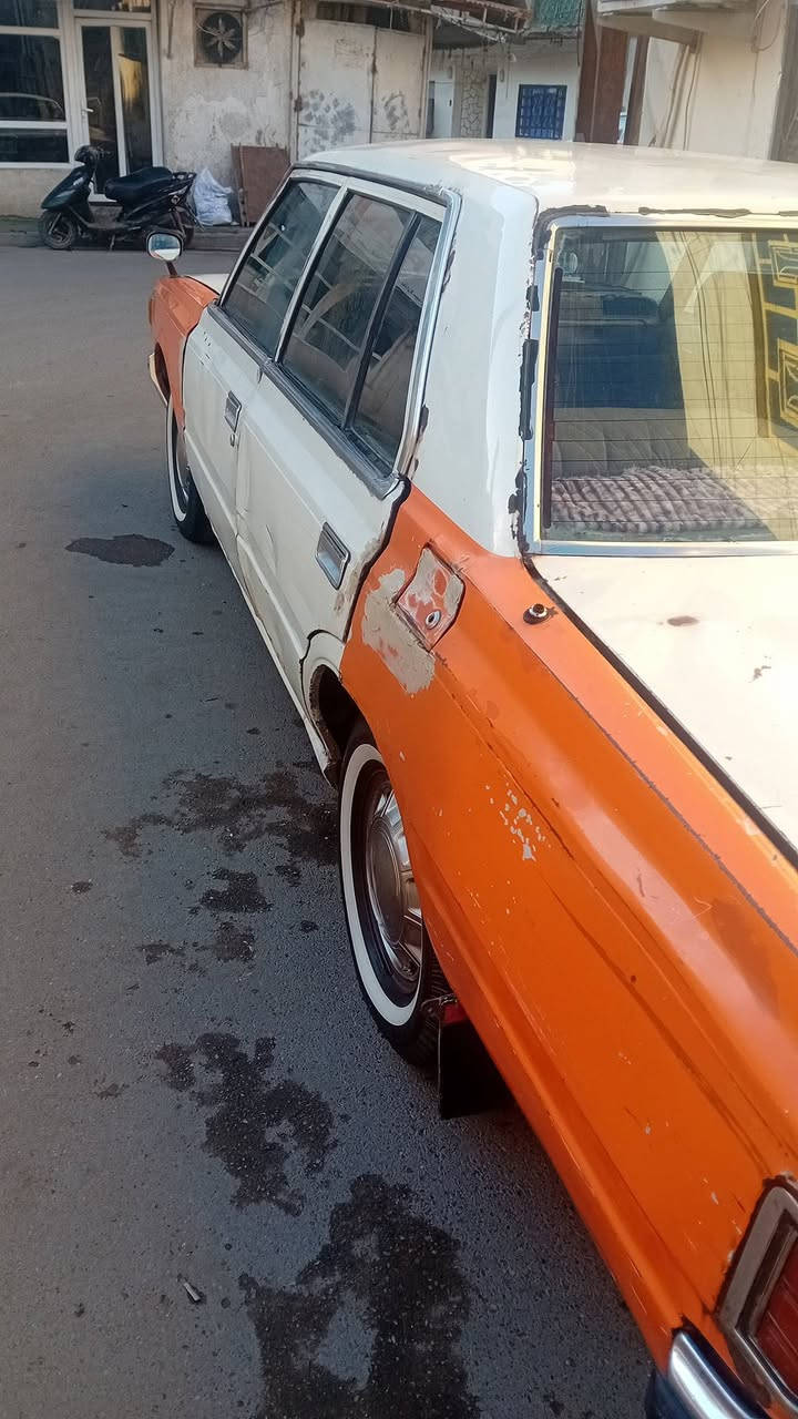 السلام عليكم ياالله اكراون 81كيراومكينه ونجي رياضي السيارة حلوه خير من السعر18 الله***********
