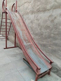 زحليكه • أثاث أطفال • قليلة الاستخدام