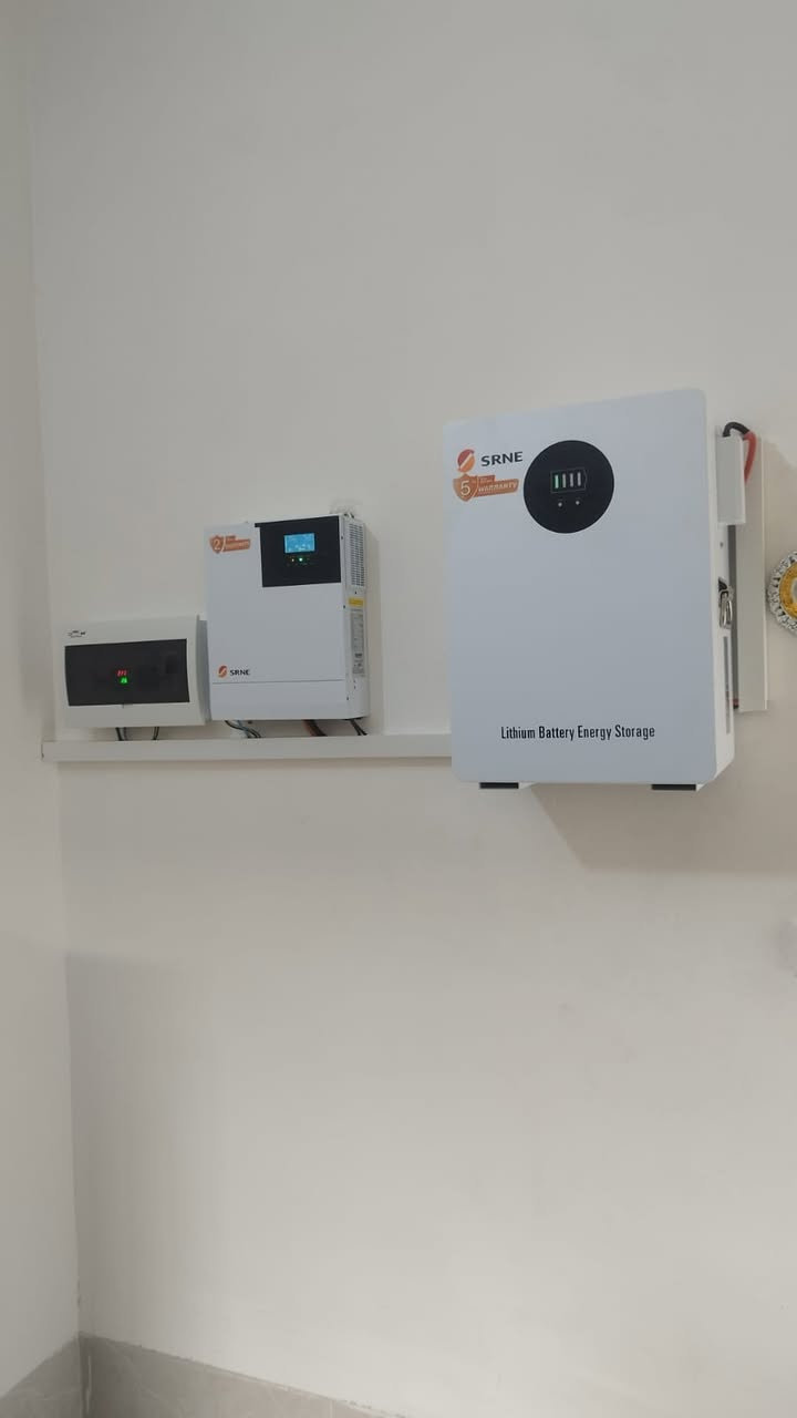 تم بفضل الله تجهيز وتنصيب  منظومة طاقة شمسية
#لمنزل_السيد(#صباح_الظاهر)
#الحويجة
مكونات المنظومة:
🔵الواح 620 واط عدد 5
🔵 بطارية 7.5 كيلوواط Srne
 🔵انفيرتر  3.6 كيلوواط ماركة Srne

مكتب هاني شاكر السلطان للطاقة الشمسية 
الحويجة #ناحية الرياض
هاني   ***********
ظافر ‏ ‪0780 680 4046‬‏
رعد ‏  ‪0782 496 9996‬‏
