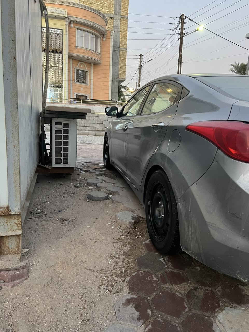 سلام عليكم النتره مديل ١٤ فول موصفات  سياره جاهزه مانقصهه شي كير مكينه تبريد كفاله سعر  ٥٠ وبيهه مجال مكان بصره هاذ رقمي ٠٧٧ ٢٥٧٣٨٥١٨
