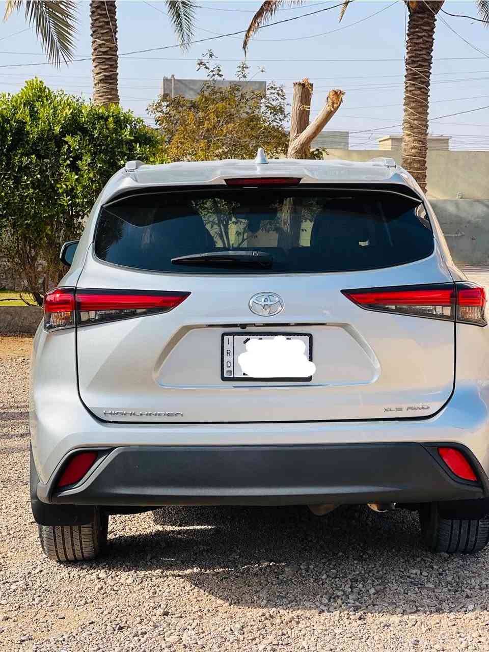 سلام عليكم البيع هايلندر موديل 2022رقم بغداد جديد تحويل برمادي فئه XLE فول موصفات عدد المسافه 60 ميل 6سلندر بانزين ضرر دعاميه اماميه فقط حلوه سياره متصرف عليه كلشي تخم تاير جديد العنوان الرمادي ابوطيبان الاستفسار ع رقم ***********
