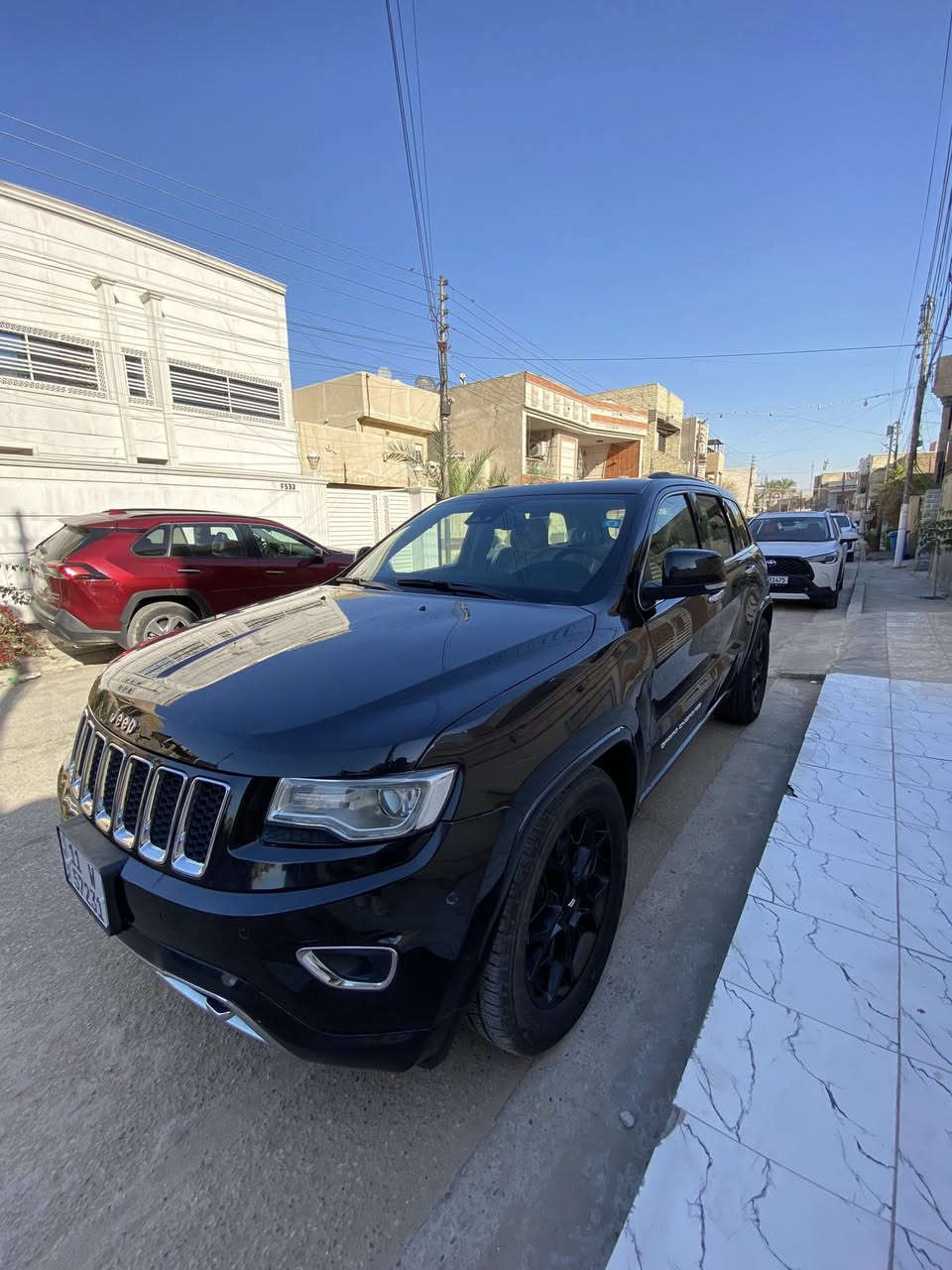 السلام عليكم 
١٧٨ وبيها مجال بسيط 

للبيع جيب كراند شيروكي اوفر لاند 
موديل 2016وارد خليجي  , 8 سلندر 5.7
رقم بغداد جديد ب اسمي سياره تحويل مباشر 
فووول مواصفات 1/1
* بصمة ، دخول ذكي ، تشغيل عن بعد .
* شاشة كبيرة تدعم كاربلاي .
* كشنات جلد ، كهرباء ، خزن ، تدفئة امامي و خلفي .
* بانوراما على طول السقف
* صندوق كهرباء .
* حساس خلفي ، كاميرا خلفية ، توقف ذاتي .
* شفتات ستيرن ، كروس سرعة .
* دفع رباعي ، 5 وضعيات قيادة .
* جكات هايدروليك (جوبلس) .
* منظومة زينون كاملة .
* اشاير بالمري ، مري قلاب ، تعتيم ، نقطة عمياء ، هيتر .
* اوتو ستارت ستوب .
* تبريد قطعتين .
* هوكات سحب امامي خلفي .
* وباقي المواصفات المعروفه
ماشية (١٧٠ الف) كيلو متر 

بغداد ، 
***********
