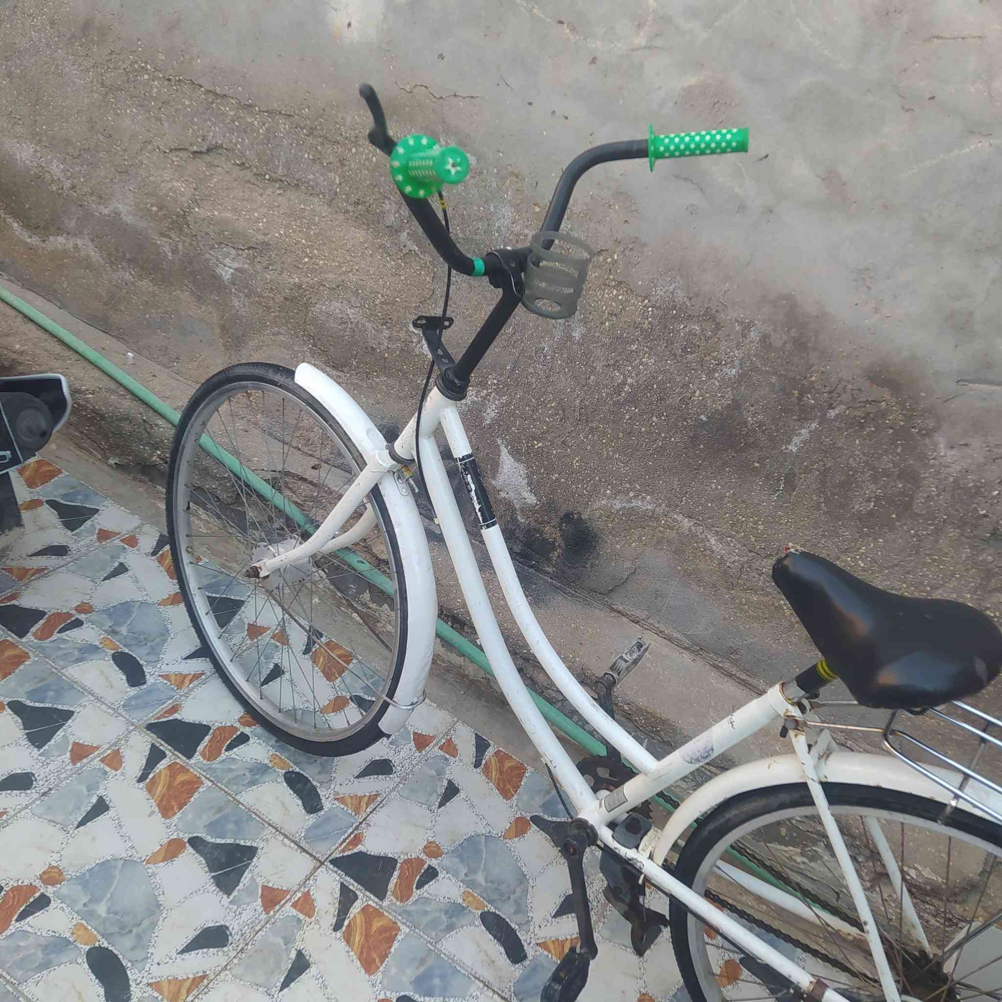 السلام عليكم بايسكل للبيع حجم 26 السعر 45 وبي مجال


**إذا كنت صاحب هذا الإعلان وتريد حذفه لأي سبب، رجاءا أرسل رسالة إلى الدعم الفني**