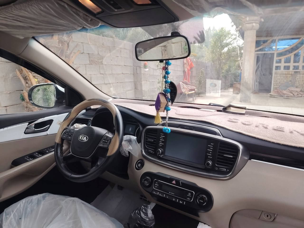 السلام عليكم سورنتو للبيع 2020 فول مواصفات سبعه راكب 6 سلندر مكفوله كفاله عامه من الشخط تشتري عل فحص. سياره جديده ونضيفه ثلاث  قطع تبريد تحكم ستيرن بصمه مري شفط السياره ماشيه 69 الف رقم السياره بغداد. الرقم للاستفسار ***********
