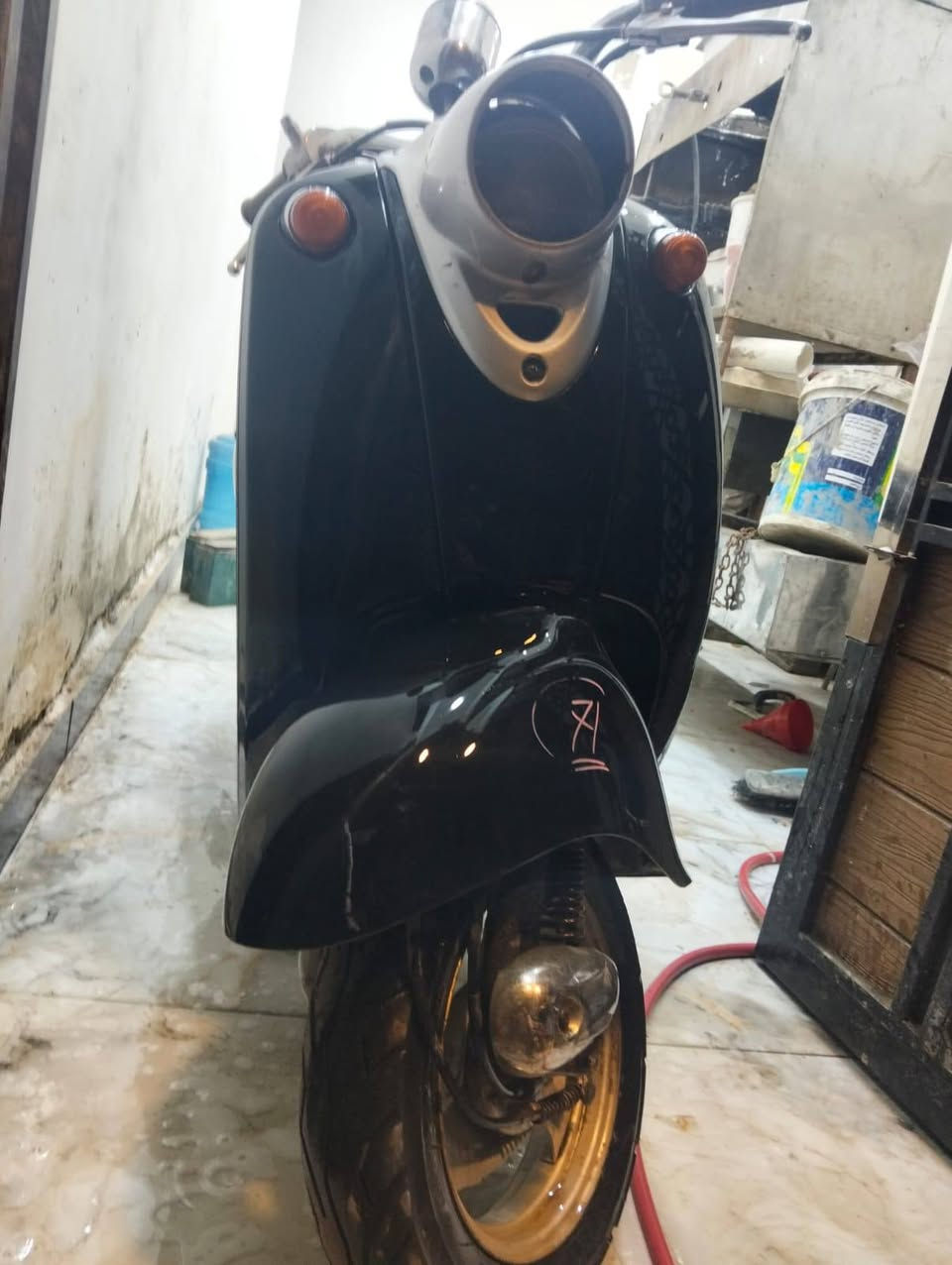 مساء ل خير دراجه للبيع شرط شلعه معدل تشتغل هندر دراجه فول كشن جديد كفرات حلوه اضاه كلشي بيهه يشتغل شرط ل شغل ماناقصهه شي وبانزين كله محسن مو عادي
مكان بغداد وسعرهه 360 وبيها مجال فدوه ل كلبك جماعت ل200 150 250 300 احركه ومابيعه بهيج سعر فه لاتخابرني وتعب روحك بايعلك شرط محرك مكفول مامفتوحه وهذه رقمي *********** وتدللون
