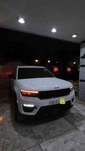 جيب لاريدو 5 راكب موديل 2024 أمريكي 

السعر 35.000 الف دولار وبيه مجال 
مرقم بغداد بسمي 

العنوان بغداد البلديات مقابل الامن العامه حي التجار 
رقم الاتصال ***********
          الحادث 
 تبديل بنيد وصبغ 
جاملغ امامي يمين صبغ شبر
جاملغ خلفي يمين صبغ شبر
الشواصي والغود والارباك كفالة عامة 
________________________________________________
المواصفات 
فتحة سقف
ردار امامي 
حساسات خلفية 
نقطة عمياء 
مثبت سرعة 
تحذير خروج عن المسار 
صندوك كهرباء 
تشغيل عن بعد 
بصمة ابواب 
تدفئة ستيرن 
تدفئة كشنات 
شفتات ستيرن 
ماشية 16 الف ميل اجت ماشية 15792 الف ميل
________________________________________________

السعر 35.000 الف دولار وبيه مجال 
مرقم بغداد بسمي 

العنوان بغداد البلديات مقابل الامن العامه حي التجار 
رقم الاتصال ***********
