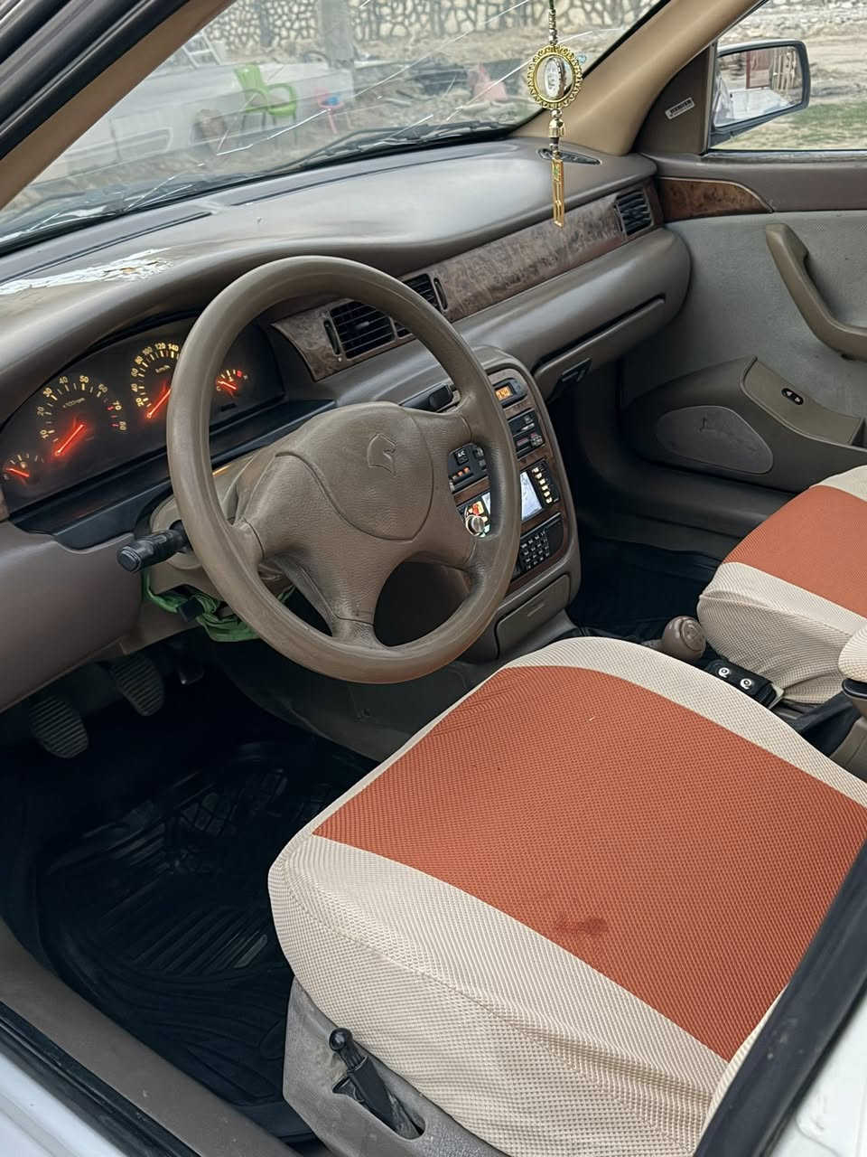 سمند 2011.  سياره جاهزه.  ومكفوله من كلشي  

بسمي مصفره غرامات ماكاني بابل     سعر 45

***********
