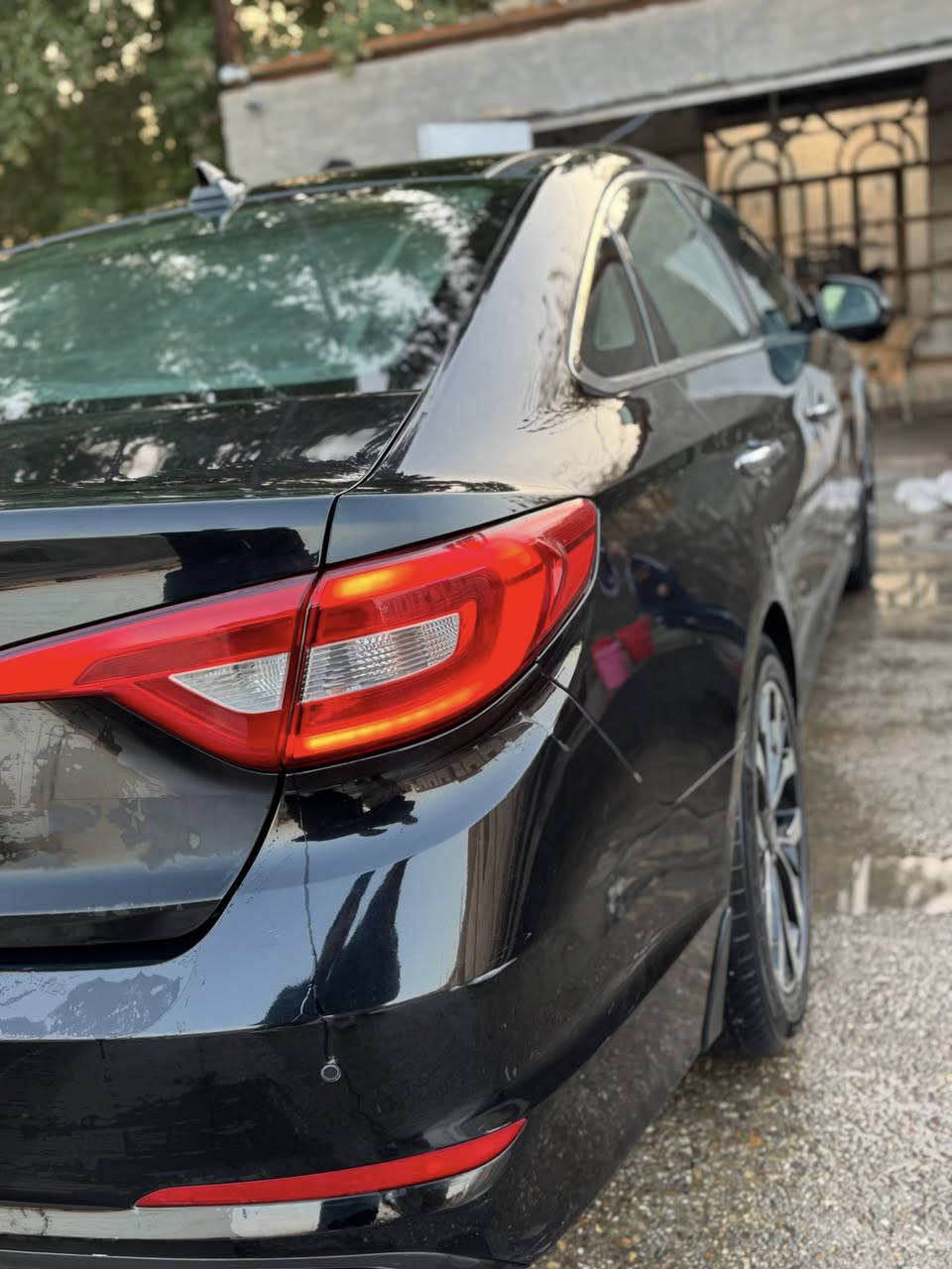 سلام عليكم
هيونداي سوناتا 2015 Vip خليجي 
السياره مكفوله من الصبغ والتبديل والفتح مكينه كير كفاله صدر امامي وخلفي وتبريد وتدفئه كله جديد شرط 
السياره ليبل واحد مكفوله من الصبغ والتبديل والتعديل ماعدا الشخط الي موضح والدعاميات بيهن تعديل وهذني بلاستك 
ماشية ١١٠وقابل للزيادة حقيقي
منظومه زنون كامله بيها 
رقم بغداد شبه المميز بي ٣ارقام متشابهة بسمي 
السياره اعلى فئه بالسوناتا فول
حجم المكينه 2400مكفوله دوش
كير مكفول 
فول خنك مواصفات 
داخل جلد+تدفئة وتبريد بالكشنات+تحكمات كهربائية
كروز سرعة
نضام ترحيب عند الاقتراب 
بصمه + بصمه ابواب + صندوق 
اوتو هولد
بنراما 
ويل كب بلادي 
ستيرن سبورت
دبل أكزوز
تخم تاير جديد + صدر جديد
شاشه كبيره كار بلاي  ام الرام لمس تدعم ايفون + گالكسي
مري جانبيه قلابه
كامره خلفيه 
رادارات جانبيه وخلفية واماميه 
لدات خلفيه 
نظام انفكيشن 
اشاره مري جانبيه وتنبيه رادار ايضآ بالمري 
بردات بوب  وجامة خلفية بلاديه
دمام خلفي بلادي
تبريد قطعتين
كير اوتو + عادي
تحكم ستيرن جهتين 
مثبت سرعة cruise control
لايت عدسه بلادي
لد امامي نهاري
بكلايت خلفي شمعة بلادي
لدات اناره داخليه+يدات الابواب لد ترحيب
صندوق ذكي عند الاقتراب
ثلاث انظمه قياده  Eco + Normal + sport 
دركه خياط 
شاشه اظهار وتنبيه الاعطال 
بلوتوث + 3 مخارج USB 
مرأة تعتيم
نطام مانع انزلاق Abs+ اضائه الاناره داخليه تحكم  

اخوان السياره جديده وما بيها اي نقص غير الي موضح .ما عجبك المنشور كلمة طيبة وعبره وربي يرزقك احسن منها كلشي اكو بالسوك 

مكاني بابل الكفل
السعر ١٦٠ وبيها مجال للطيبين 
الاستفسار ع الرقم ***********
