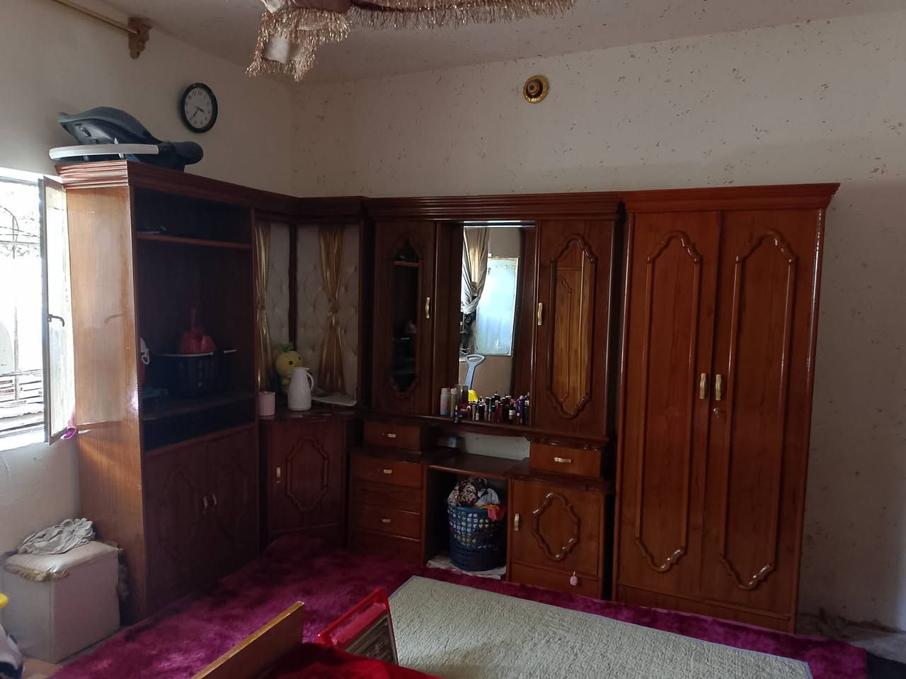 سلام عليكم غرفه لبيع في ابو غريب السعر مليون وربع ***********
