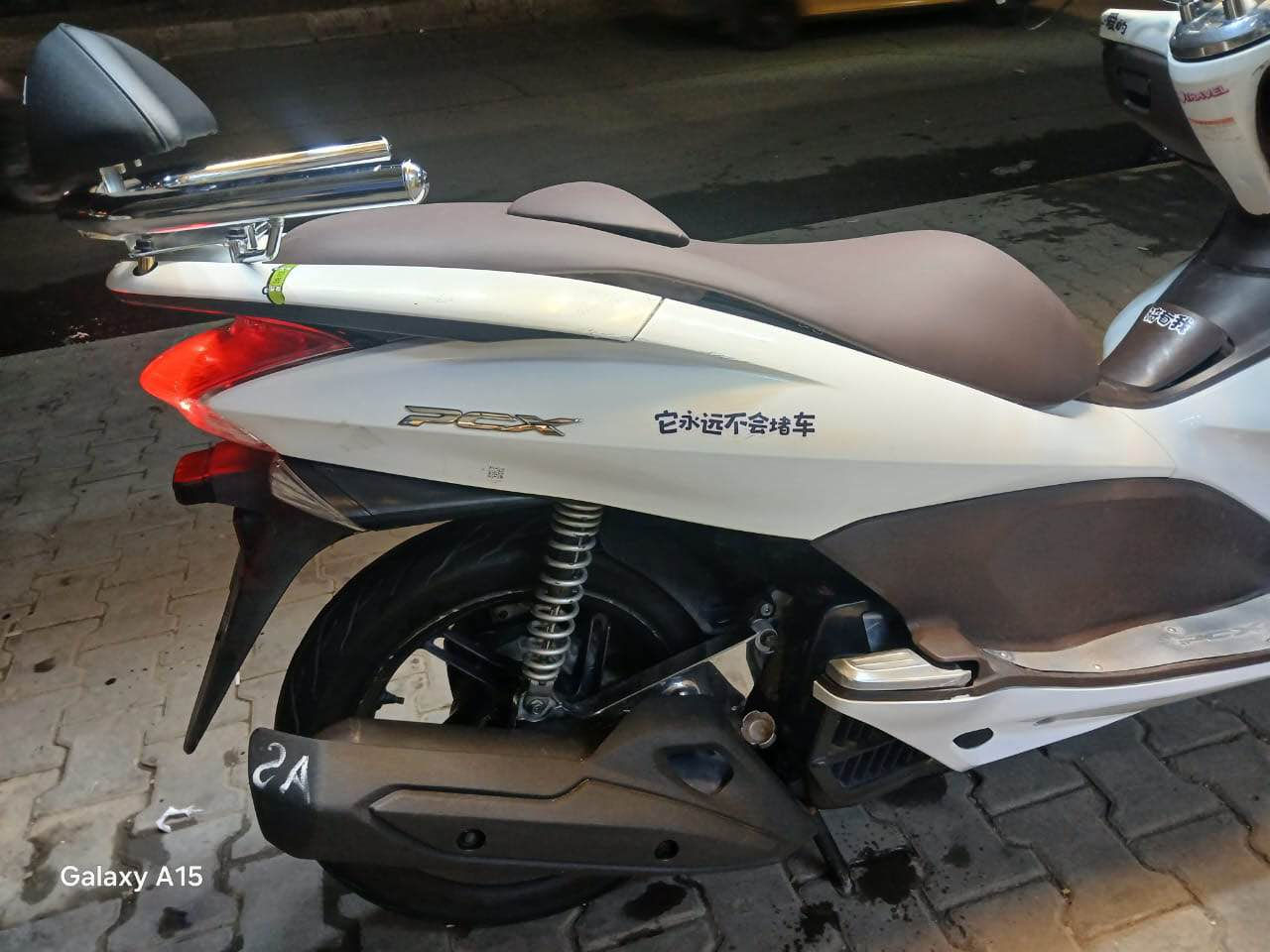 دراجه pcx جيل الول جديده مال رمبه مكينه ناعمه شلعه معدل ربع نكره كفرات اصليه كهربائياتها كلها شغاله دراجه جديده اي نقص مابيها مكفوله السعر مليون 300 بيع مستعجل العنوان بغداد الكرخ رقم *********** بغداد, العراق
