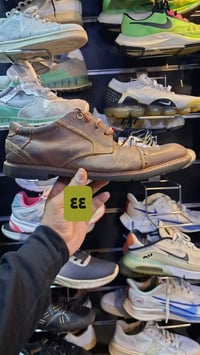 احذية باله اصليات جلد سعر 25الف مكاني بغداد شارع حيفا  نزله ملعب نادي ...
