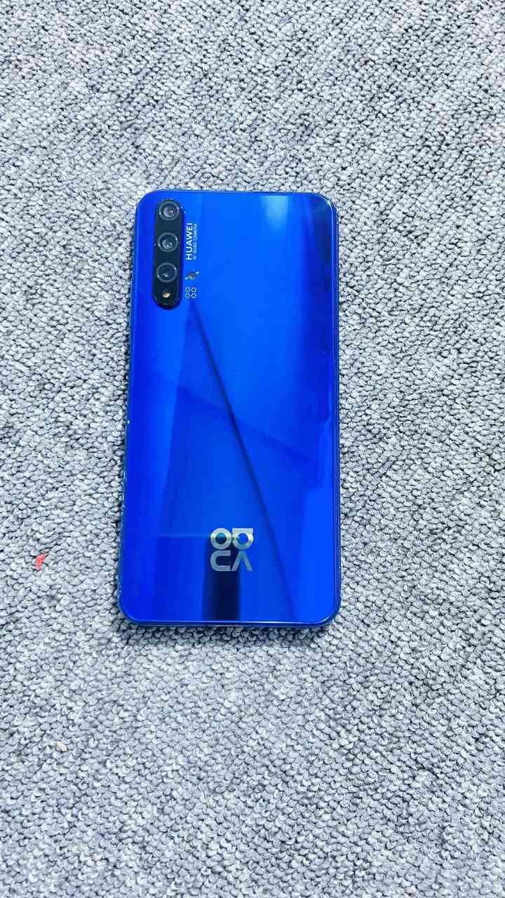 هواوي نوفا 5t
ذاكره 128 عشوائيه 8+8
بطاريه 4000 ملي امبير
معالج كيرن 980
العاب 60 فريم فول سلاسة 
جهاز غني عن التعريف 
مستبدل شاشة اصلية فقط 

سعر 125 
عنوان النجف الاشرف 
*********** واتساب فقط النجف, العراق
