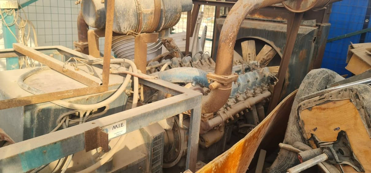 السلام عليكم هاي المولد للبيع مثلما اموضح بالصوره راس التوليد شغال السوبرات موجوده والسلف موجود البم ماكو 
ابيع واقع حال المولد صارلها فتره طويله ممشتغله السعر قفل قفل 30 ورقه ***********
