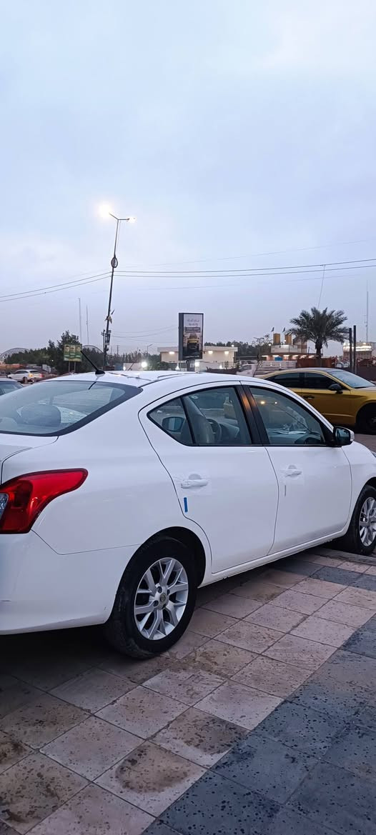 سلام عليكم.      للبيع فقط.     بدون مراوس.    
نيسان  صني مصري 2025اربيل بسم شركة وكاله مداور كل مشكله مابيه.  ماشيه (28)ألف كفاله عامه فول مواصفات كير مكينه حداديه تبريد كفاله عامه تخم تاير على وضع الشركه حتا السبير  السياره بعدها على وضع الشركة السعر 122وبيها مجال حك الجيه مكاني 
النجف للستفسار  ***********
