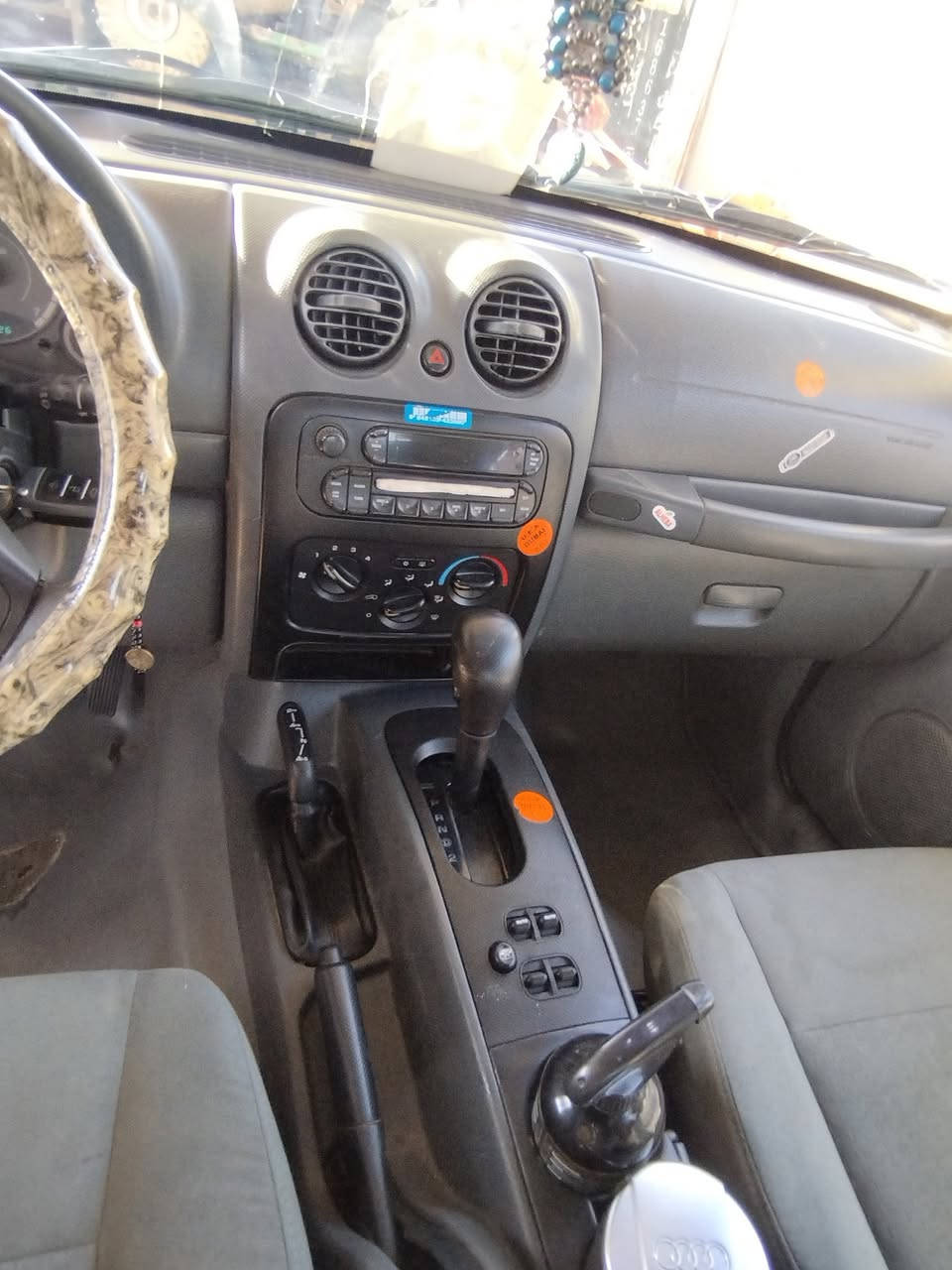 سلام عليكم سياره جيب دبرتي 2007 محرك 3007
عنوان حي النصر سعر 70 الرقم *********** متواجد واستاب
