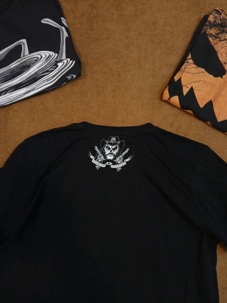 تيشيرت (Lemmy (motorhead
قياس لارج 
سعر 15
الحاله 10/10
قطن 100%
توصيل 3 فقط


**إذا كنت صاحب هذا الإعلان وتريد حذفه لأي سبب، رجاءا أرسل رسالة إلى الدعم الفني**