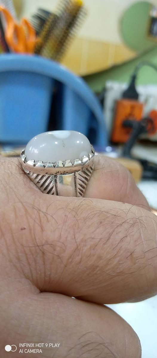 عطف قديمه صياغة يدويه ثقيلة سليماني هندي صياغة يدويه قياساتهن 25/24 للبيع عنوان بغداد


**إذا كنت صاحب هذا الإعلان وتريد حذفه لأي سبب، رجاءا أرسل رسالة إلى الدعم الفني**