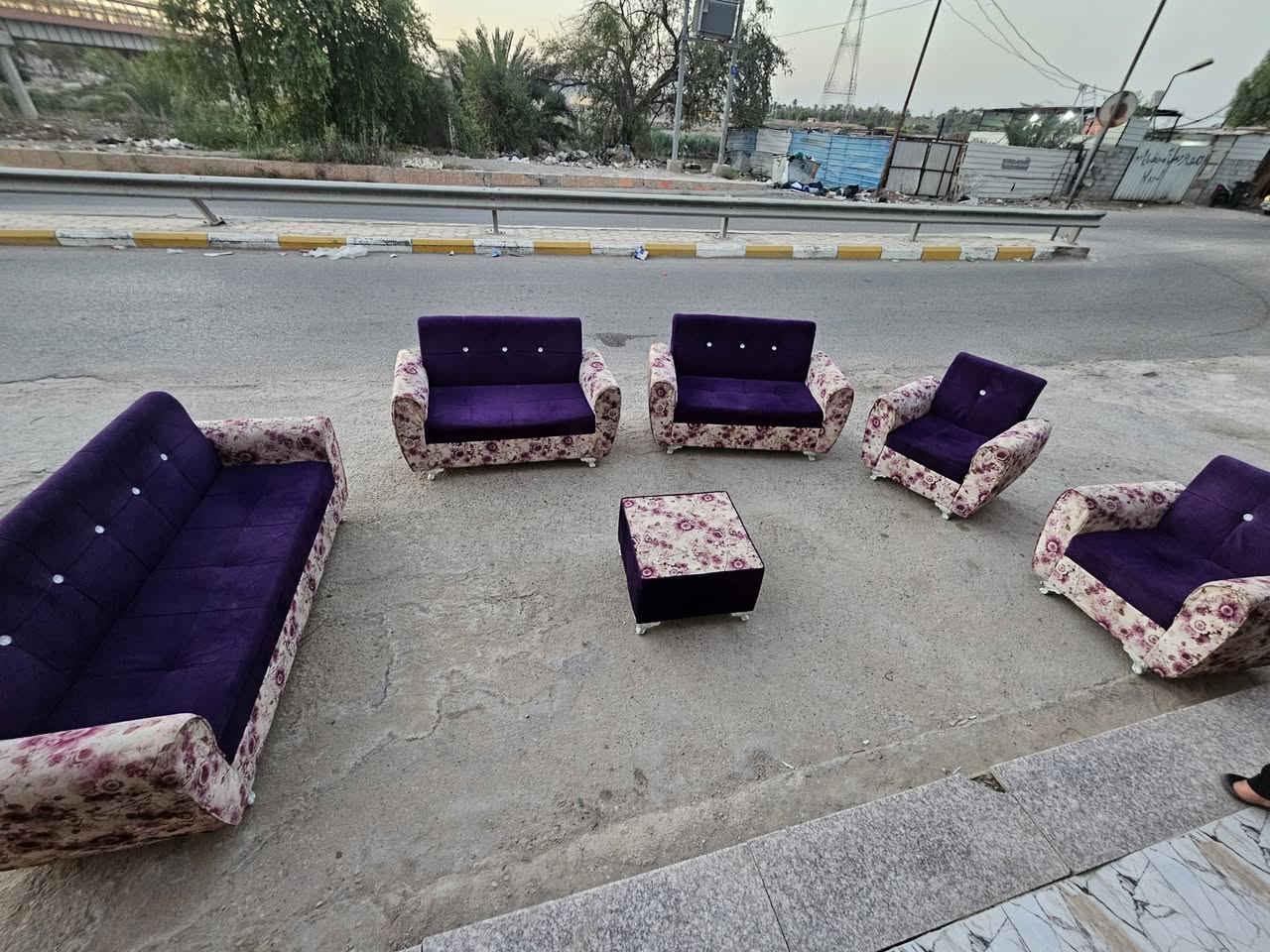 تخم مستعمل اخو الجديد مع طابوريه 
10 نفرات 
250 الف


**إذا كنت صاحب هذا الإعلان وتريد حذفه لأي سبب، رجاءا أرسل رسالة إلى الدعم الفني**