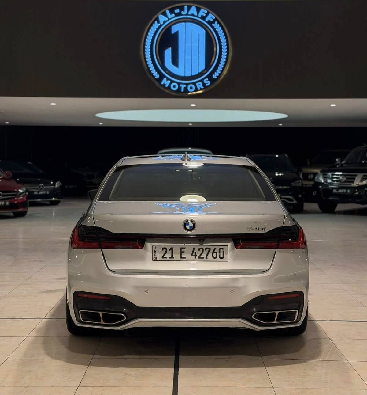 السلام عليكم 
للبيع فقط بدون مراوس🔥 290 ورقه
ا  M package BMW 740 Li موديل 2020 باب طويل ماشيه 60 الف
السياره فول الفول (بانوراما وداتا شو وكامرات 360 درجة وابواب سحب وجكات ورادارات ونقطة عمياء وكشنات جلد وتبريد وتدفئة حتى الخلفية وبصمات وصندوك كهرباء و5 بردات وبعد كلش هوايه مواصفات)
🚨السيارة وارد امريكي رقم الشاصي بالصور بيه طعجتين ومصبوغه وبيها كم قطعه صبغ علمود شخوط  وطعجات بدون حادث ابيعلك حزام(قماره بدون صبغ بدون دواخل شاصي سليم)
🚨بدون ايرباك (ايرباكات كلها سليمة) 
🚨گير ومكينه بشرط 
السيارة مرقمه وجاهزة،
السعر : 290$ ورقة
للاستفسار : ***********
العنوان : السليمانية المعارض الجديده معرض (الجاف)
