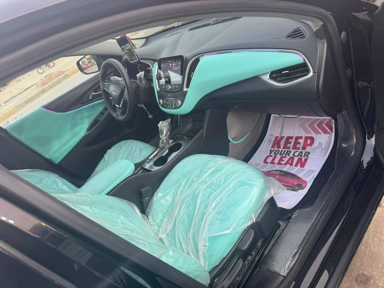 السلام عليكم
ماليبو ٢٠٢٣ اربيل تحويل وكاله مضمون 

مواصفات 

كشنات كهرباء امامي 

توقف ذاتي 

هاند بريك بصمة 

تشغيل بصمة 

كشنات جلد غرفة جديده 

تخم تاير جديد 

عليها لد متغير داخلي 

صدر جديد 

سياره جاهزه ربع متصرف عليها وترايها لاربيل 

عليها سكوبات 

لحيه 

كفرات جانبيه 

شكلها احلى من الصور 

السعر ١٢٨ مع المجال

مكان السياره بغداد الدوره  

***********

***********
