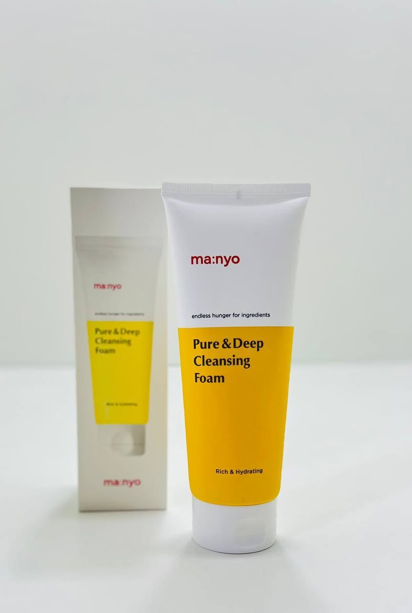 غسول رغوي للتنظيف العميق للوجه من & Deep Cleansing Foam. 💞🥹
• يعمل على تنظيف المسام بعمق وإزالة الشوائب وبقايا المكياج. 
• يحتوي على مكونات مرطبة مثل حمض الهيالورونيك والسيراميد للحفاظ على رطوبة البشرة. 
• يتميز برغوة غنية وناعمة تناسب جميع أنواع البشرة، بما في ذلك البشرة الحساسة. 
متوفر بحجم 100 مل ويساعد في تعزيز حاجز البشرة.

الـتـوصيل لـبغداد 4 وللمحافظات 6
﹏﹏﹏﹏﹏﹏˚ 𓇼𓈒𓏸🎅🏻⋆⭒˚♥𓇼𓈒


**إذا كنت صاحب هذا الإعلان وتريد حذفه لأي سبب، رجاءا أرسل رسالة إلى الدعم الفني**