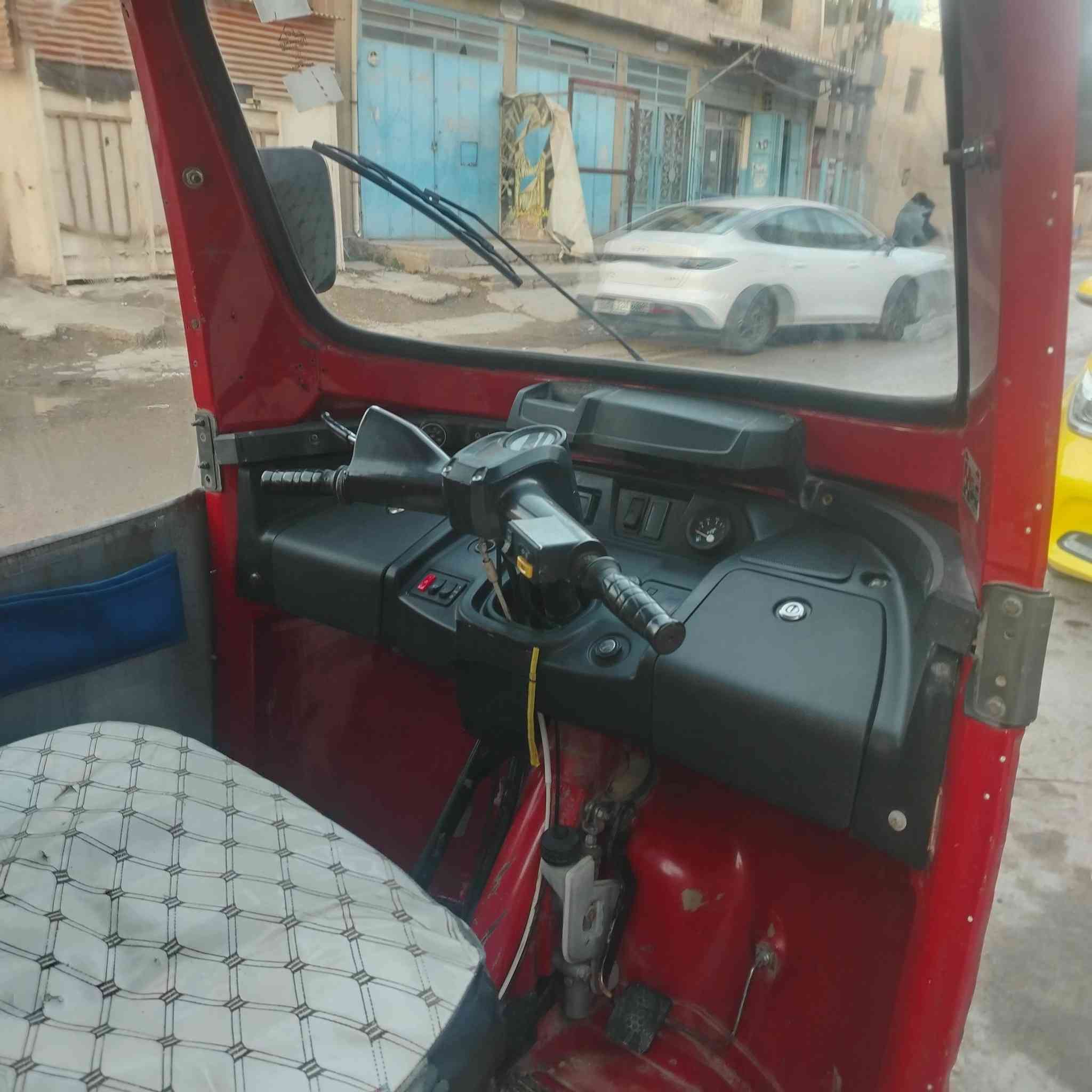 شباب تكتك البيع موديل 2019 التكتك جديده ما متعوب دشبول و محرك مال2022  تخم تاير و ياله جدد تخم دبلات و لوي كهرباياتك جدد الظفيره الماميه و الخلفيه جدد نكره سلف بديك جديد التكتك منفوظه نفظ كل نقص ما بيهه كبل الشارع المكان دوره ابو دشير الرقم *********** الاستفسار أوراق كامله كل نقص ماكو شغله اصوليه
