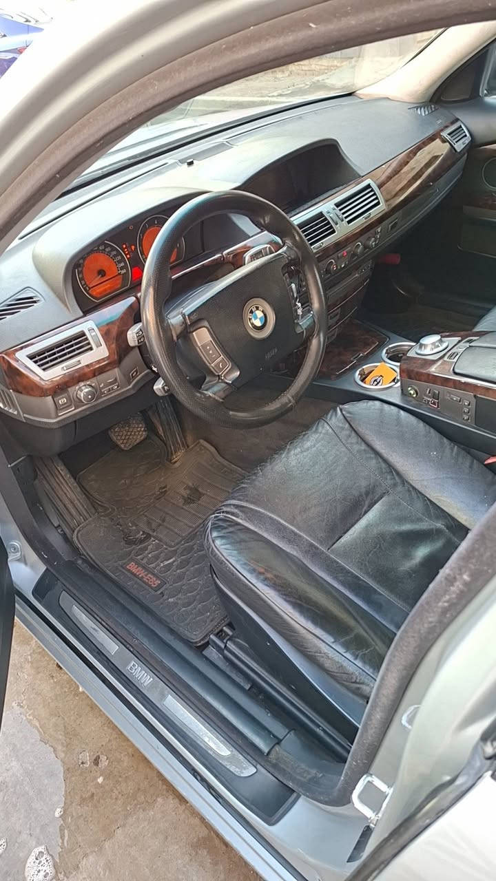 السلام عليكم للبيع موديل 2002
745i
ماشية ٢٣٠
باب قصير
سيارة ابلادية بدون صبغ بدون حادث 
وارد يابان 

كير مكينة مكفولات

صدر امامي خلفي تخم تاير كلة جديد 

سيارة مابيهة اي نقص 
فول موصفات 

السعر ١٢٥ ورقة وبيهة مجال 

فقط بيع 
مكان بغداد 

***********
