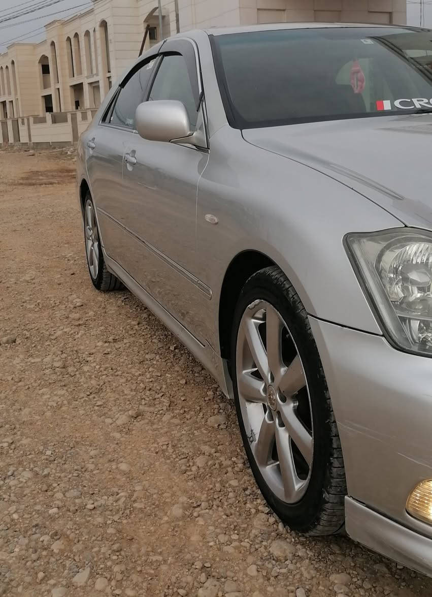 شاینەی2005 سپۆرت مووس 180ی بچووک بە بچووک نموونە ناو ڕەشی سێ دوگمە ساج سور کوشن شامۆ  یەک پارچە بۆیاخ ئەوروپا قرچ و زەربەو چاڵو قوپاوی نیە سەقفی  زۆر جوان تایەو ویل لۆک تەبریت و تەقەو ڕەقەو کارەبای هەمووی بەشەرت 149هەزار ڕۆشتوە کامل مەسروف کراو 
57 گەڵاو مەجال *********** لەکەلارم ئەدمینی🌷
